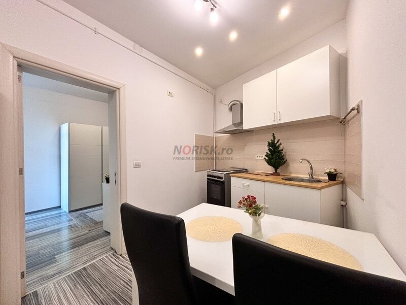 Garsoniera 30mp Ultracentral la 5 minute metrou UNIVERSITATE